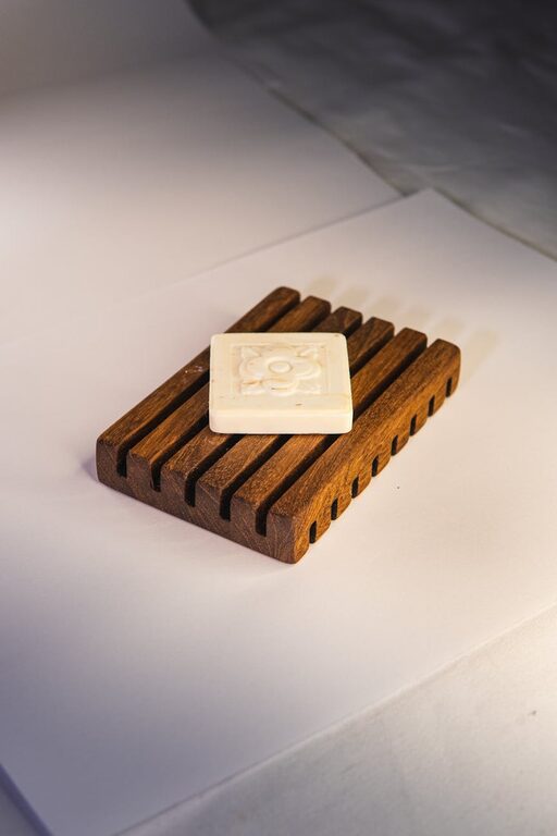 How to Create a Minimalist Bathroom Setup: A Step-by-Step Guide